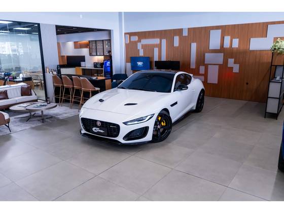JAGUAR F-TYPE 2.0 P300 GASOLINA R-DYNAMIC COUPÉ AUTOMÁTICO